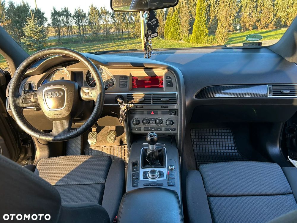 Audi A6 Limousine 2.4 - 13