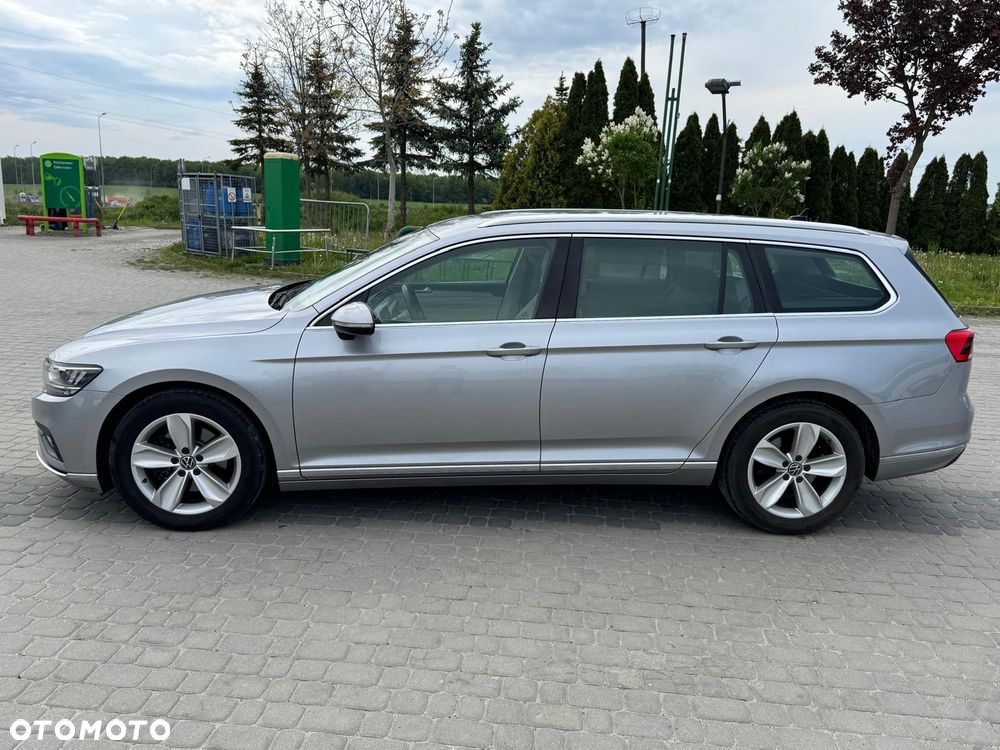 Volkswagen Passat - 13