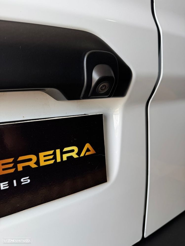 Ford Transit Connect - 19