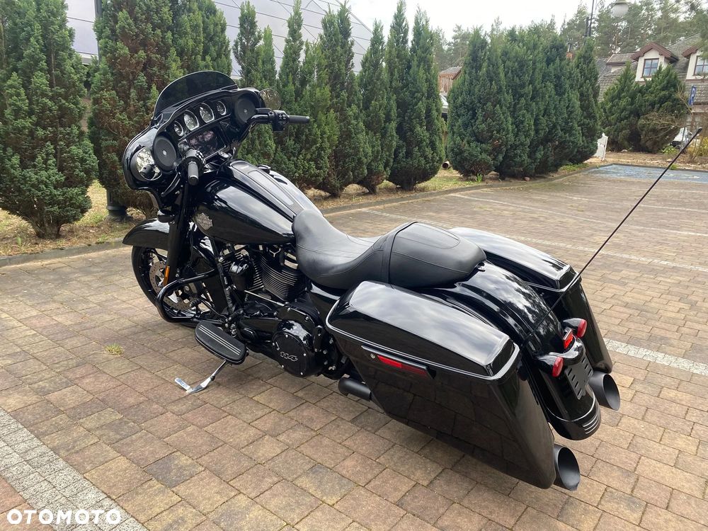 Harley-Davidson Touring Street Glide - 16
