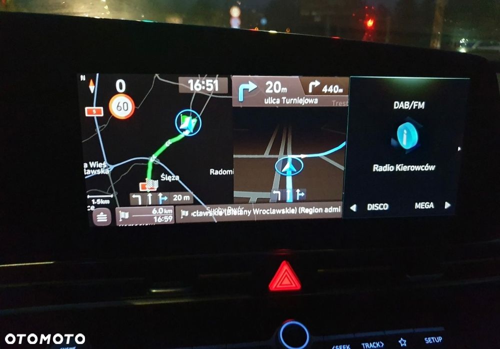 Hyundai Elantra 1.6 Executive CVT - 24