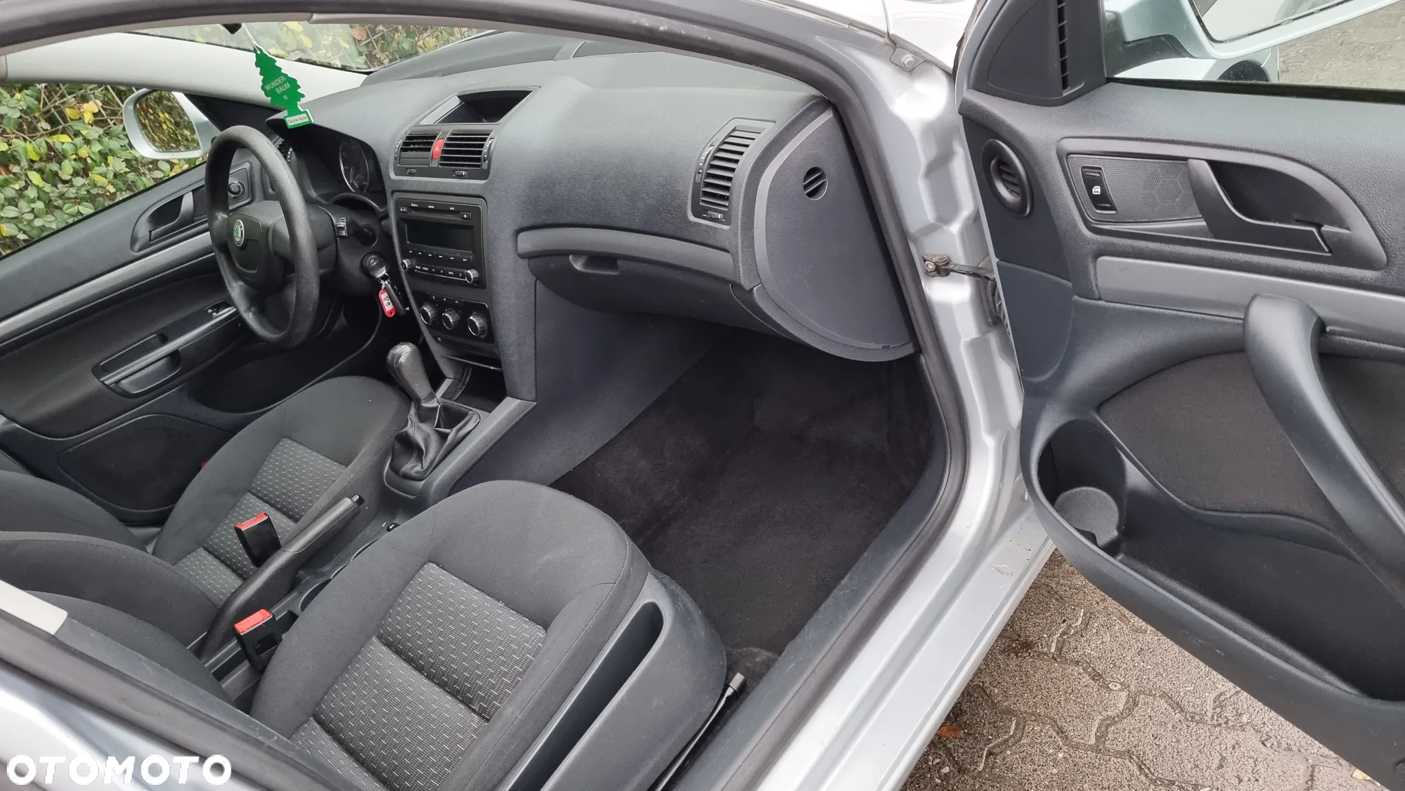 Skoda Octavia 1.6 Ambition - 7