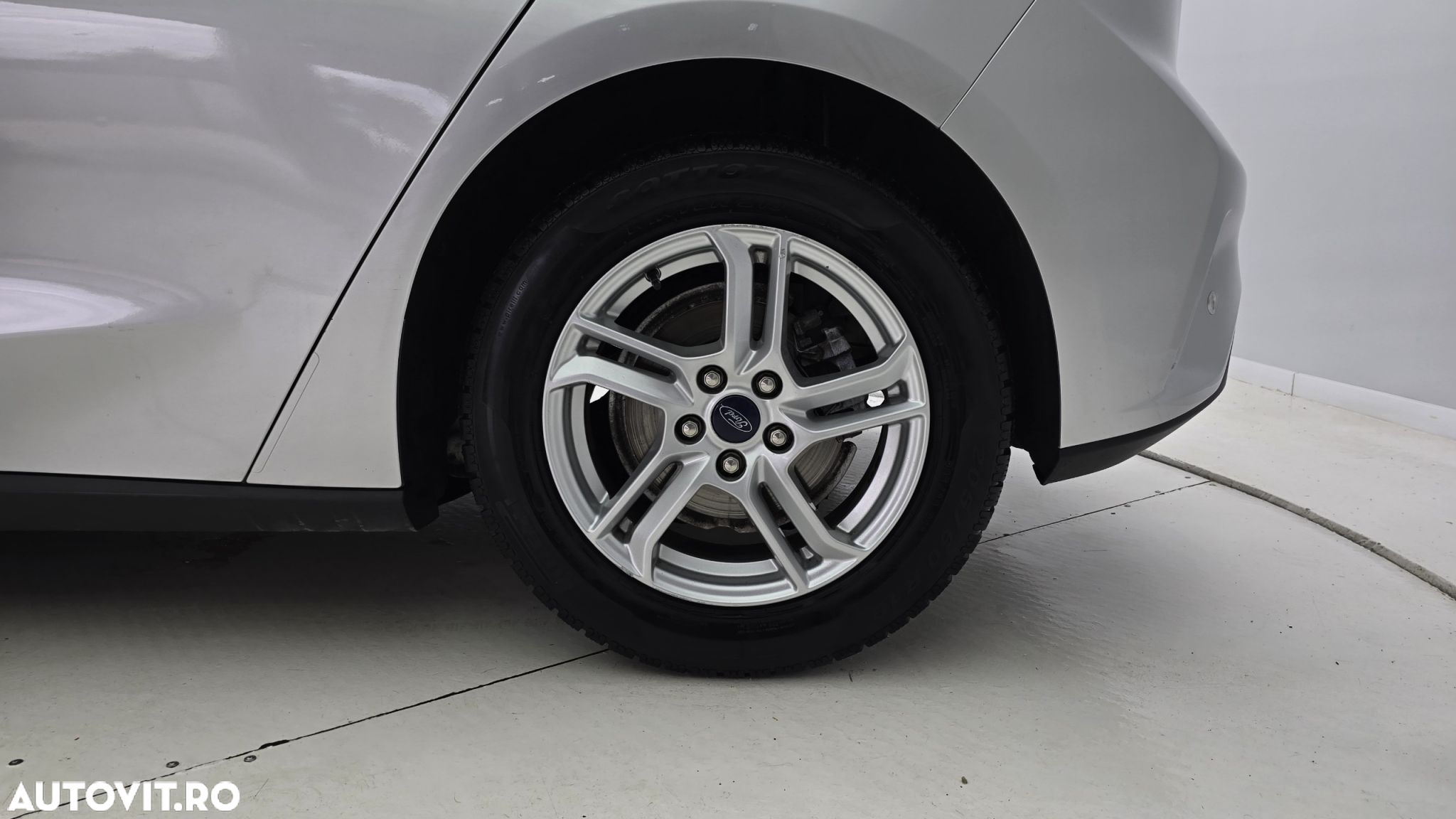 Ford Focus - 22