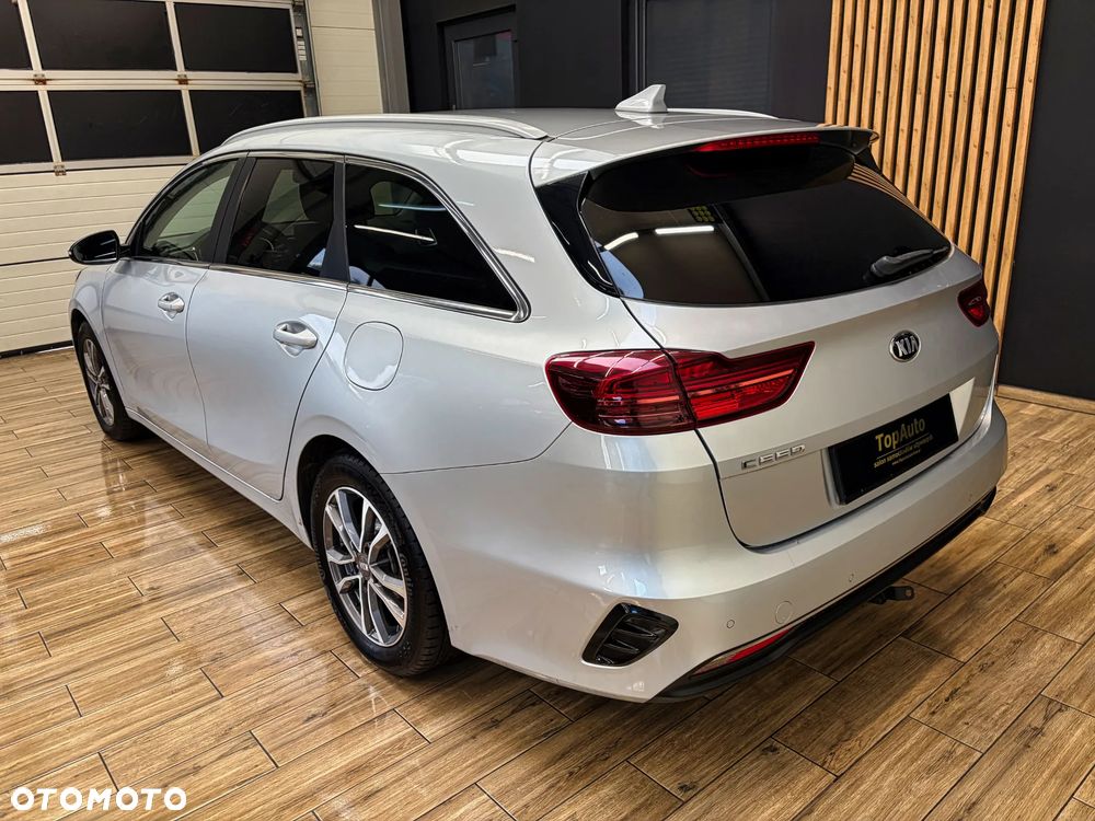 Kia Ceed - 9