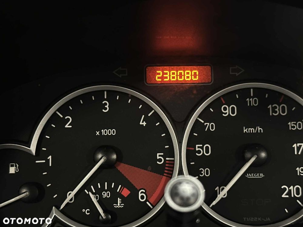 Peugeot 206 CC - 2