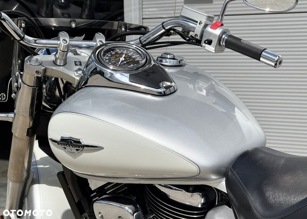 Suzuki VL 800 Volusia - Boulevard C50 - 21