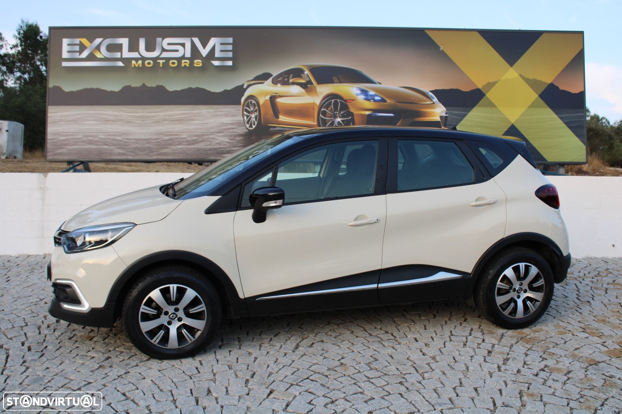 Renault Captur 1.5 dCi Exclusive - 1