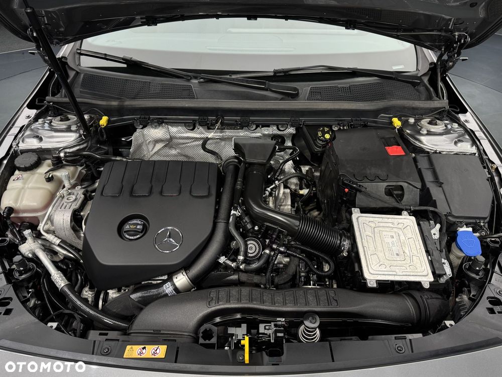 Mercedes-Benz CLA 200 AMG Line 7G-DCT - 21