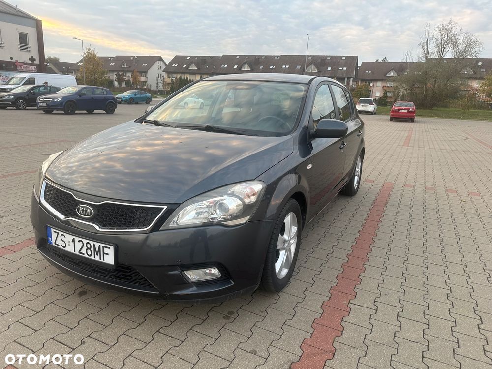 Kia Ceed 1.4 Comfort + - 1