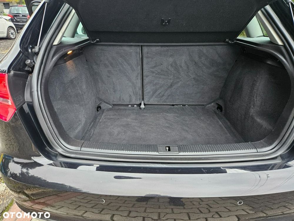 Audi A3 Sportback - 16
