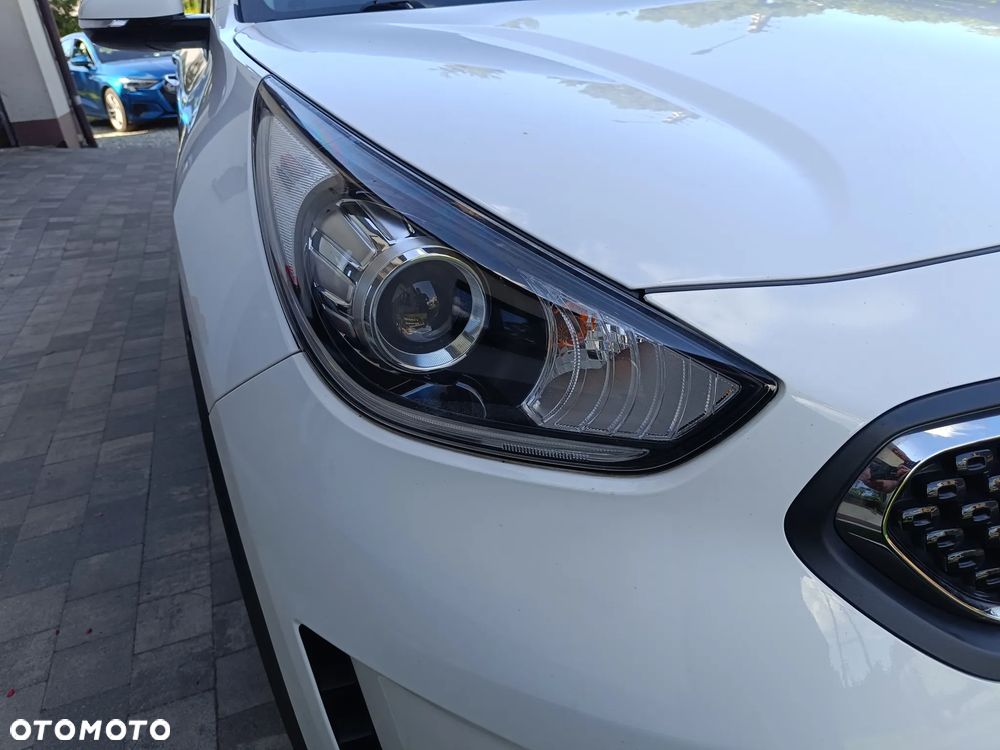 Kia Niro 1.6 GDI Hybrid L Business Line - 2