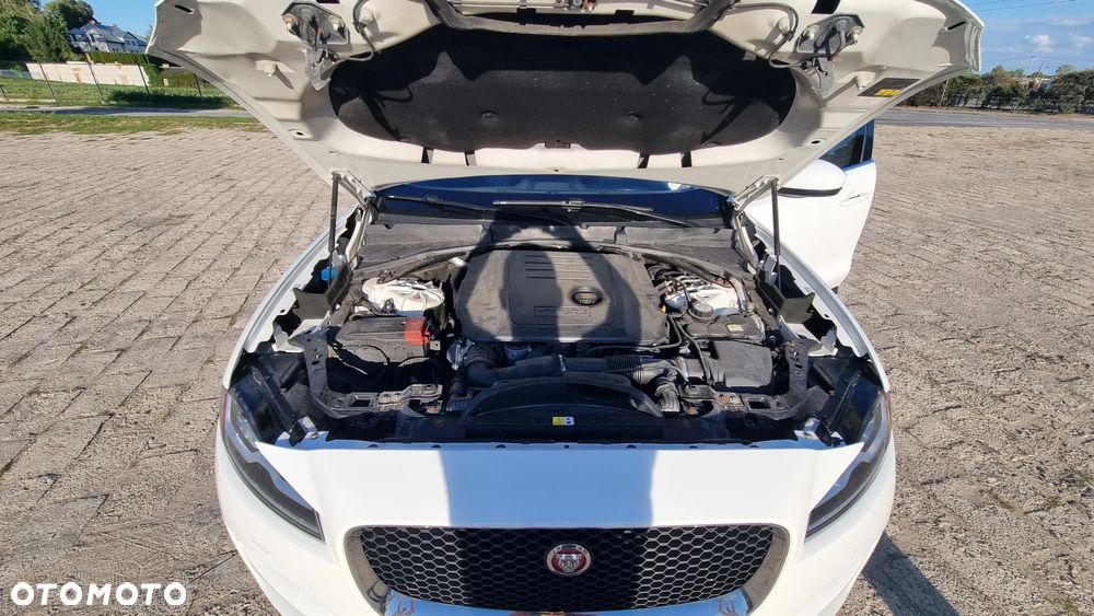 Jaguar F-Pace 2.0 i4D AWD R-Sport - 12