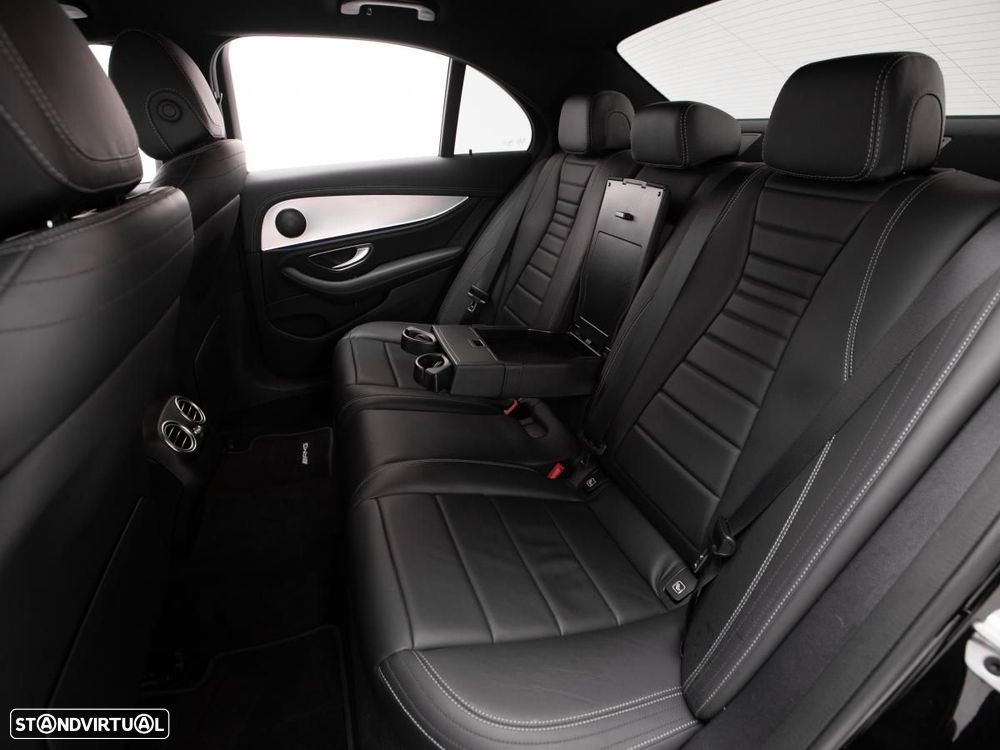 Mercedes-Benz E 300 de 4Matic 9G-TRONIC AMG Line - 10