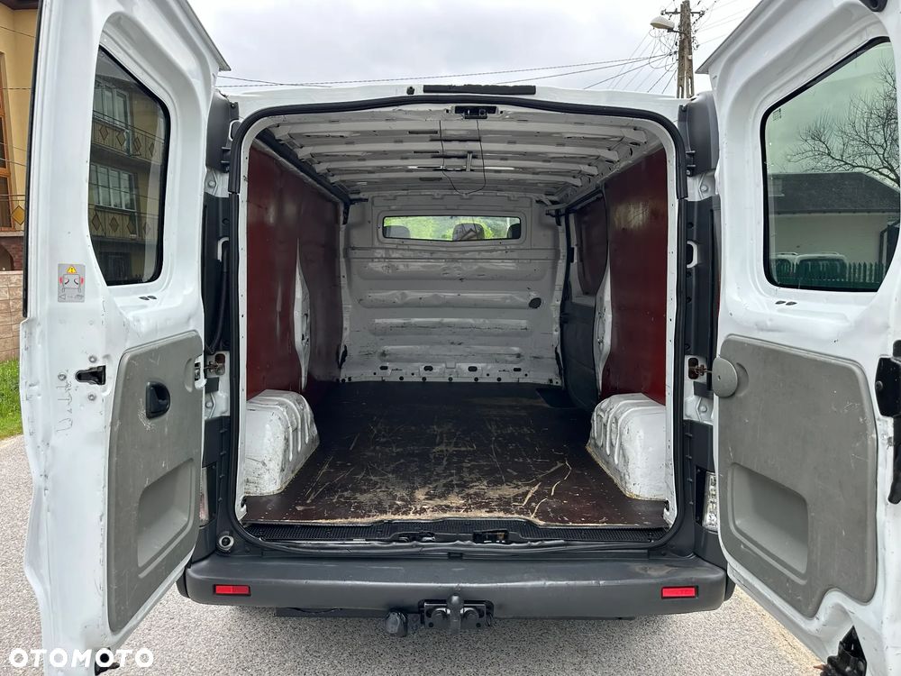 Opel Vivaro - 8