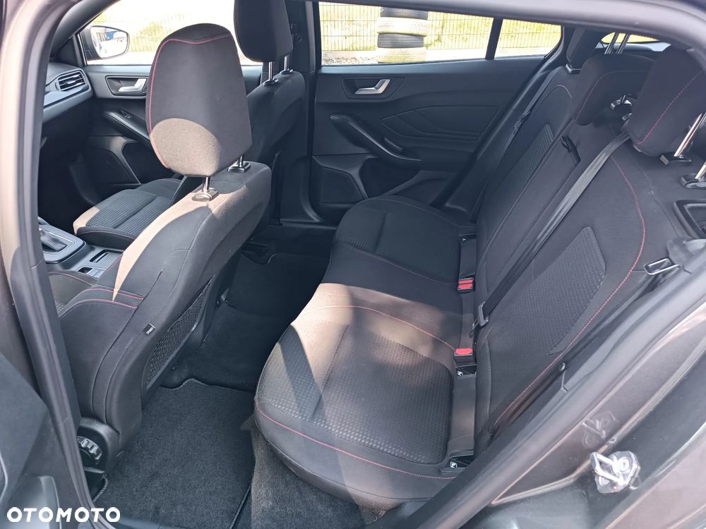 Ford Focus 1.0 EcoBoost mHEV ST-Line X - 17
