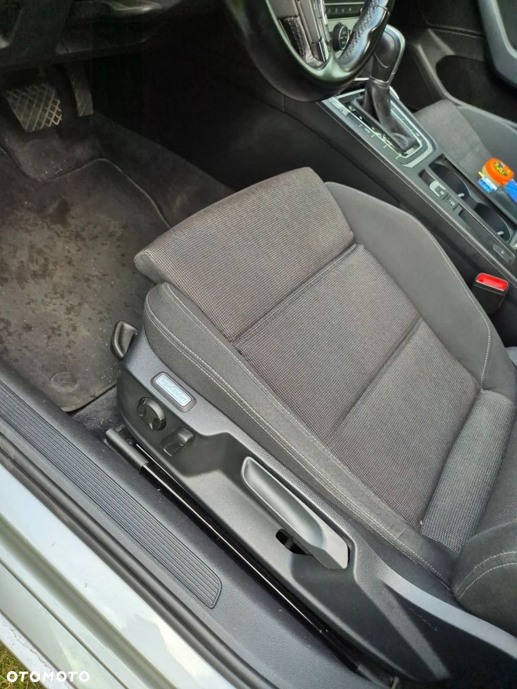 Volkswagen Passat 2.0 TDI (BlueMotion Technology) DSG Comfortline - 14