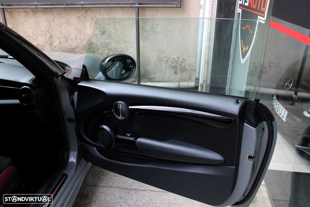 MINI 3 Portas John Cooper Works - 24