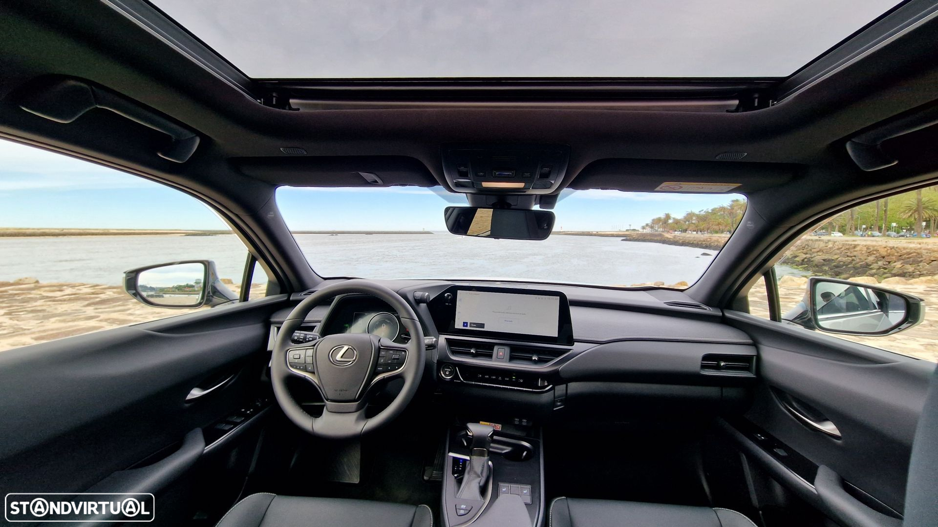 Lexus UX 250h Sport (Ecrã 12.3) - 13