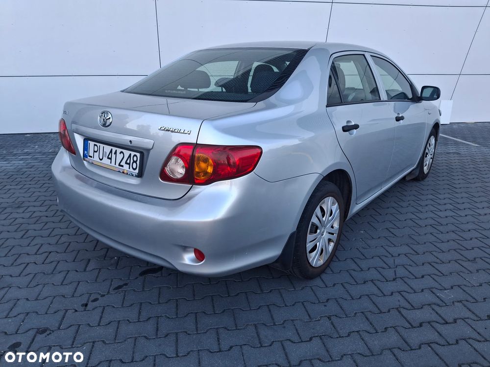 Toyota Corolla 1.6 VVT-i Luna - 2