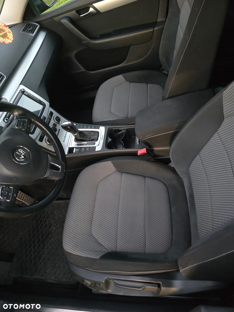 Volkswagen Passat 2.0 TDI 4Mot Highline DSG - 8