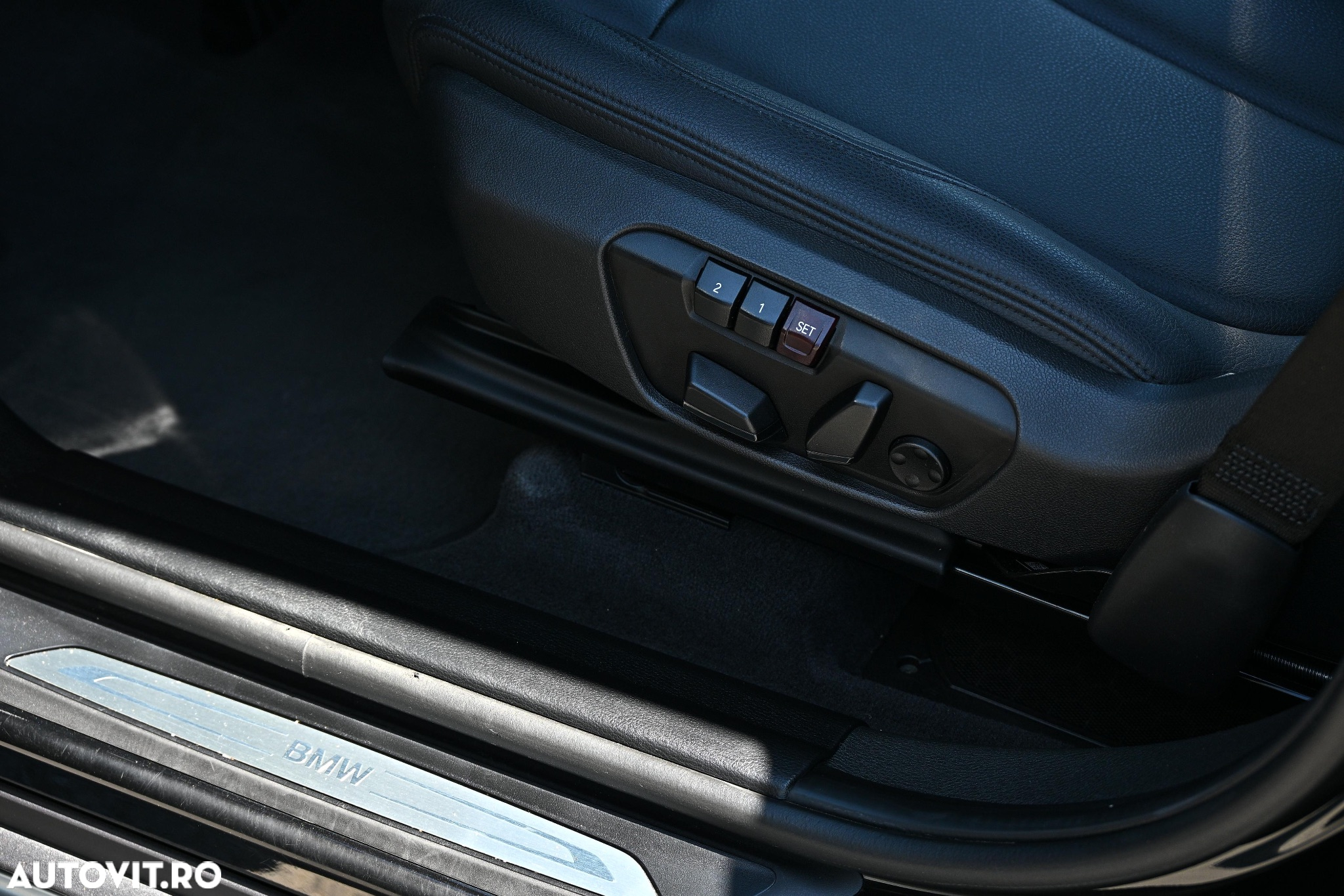 BMW X1 xDrive25i AT xLine - 26