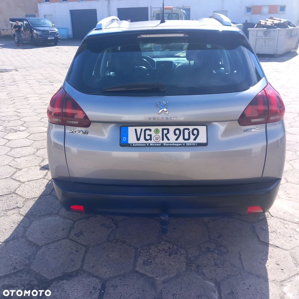 Peugeot 2008 - 11