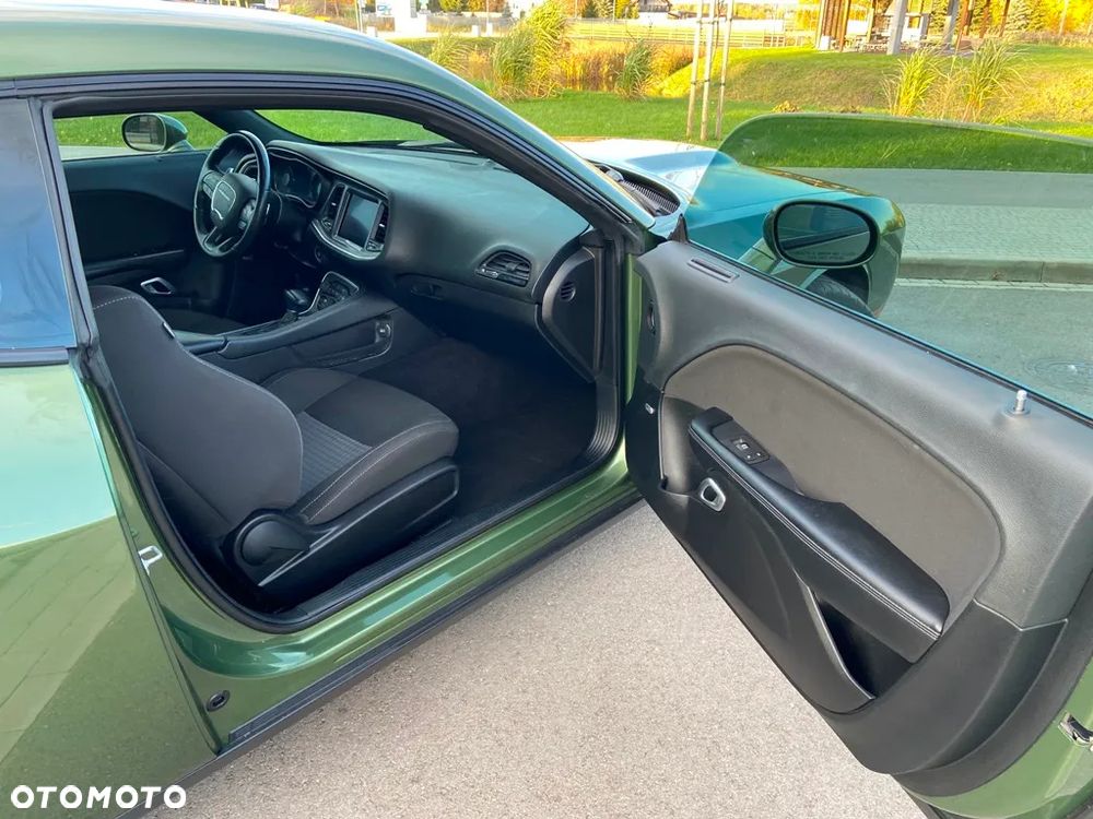 Dodge Challenger - 20