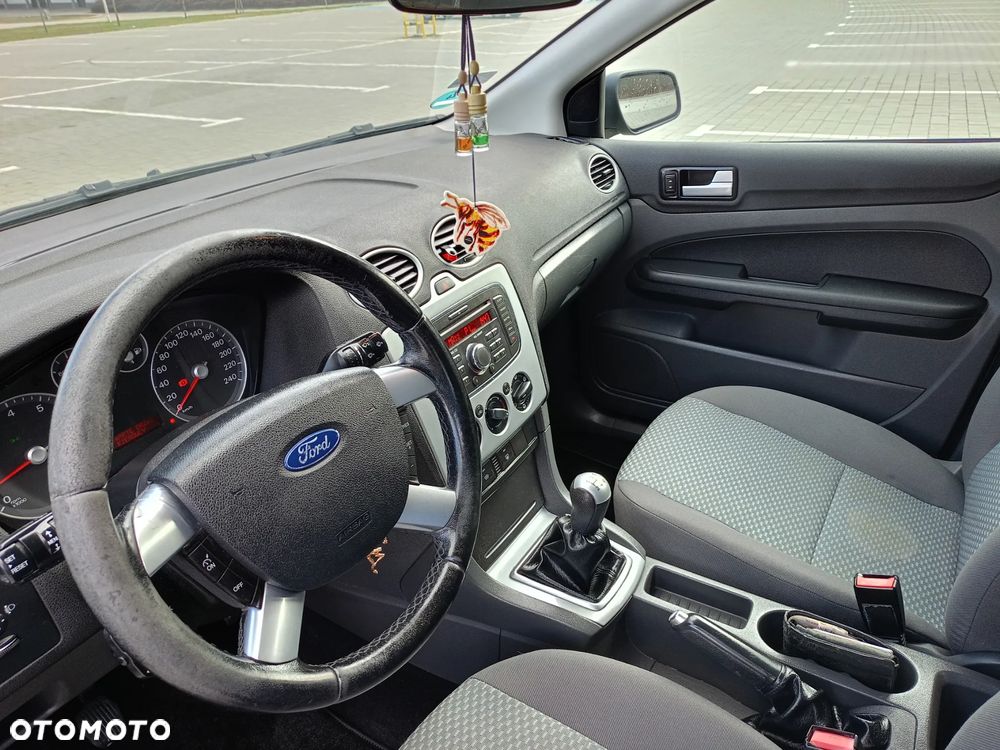 Ford Focus 1.6 Ambiente - 10