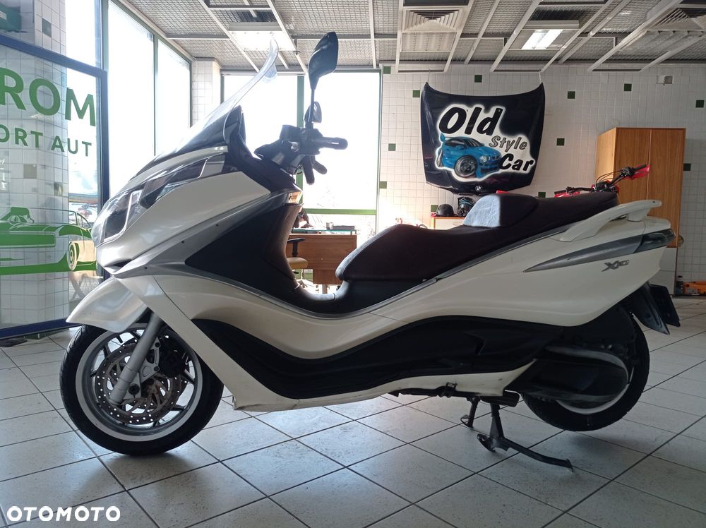 Piaggio X10 - 8