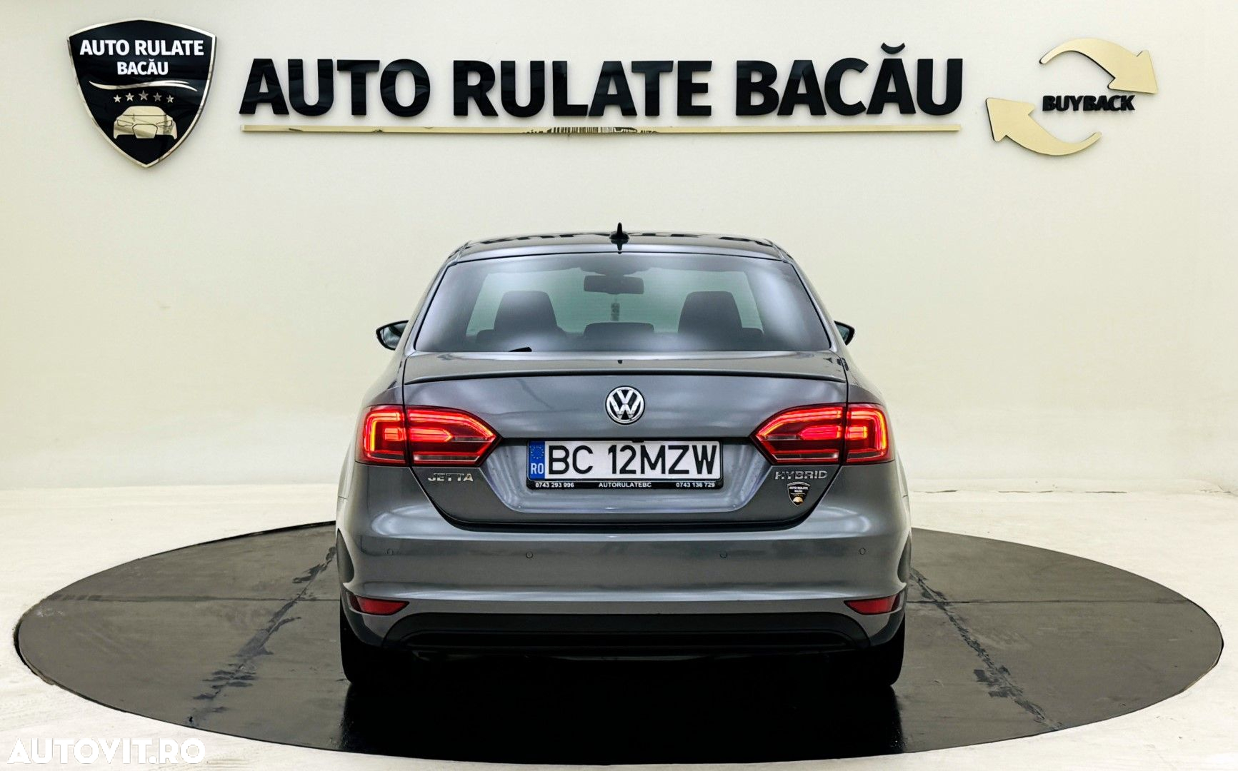 Volkswagen Jetta - 11