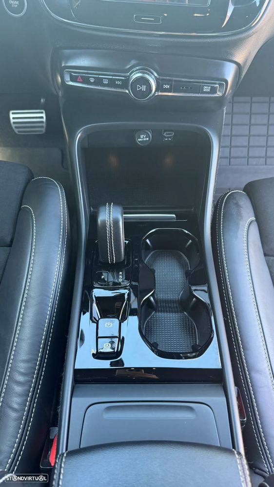 Volvo XC 40 1.5 T3 R-Design Geartronic - 22