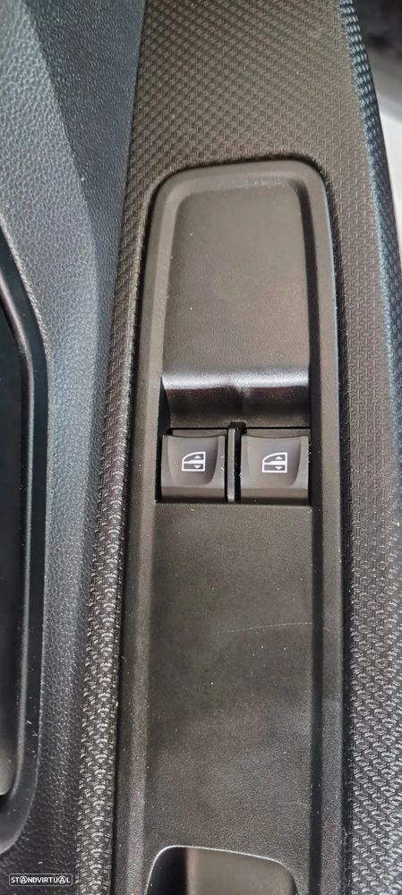 Dacia Sandero - 6