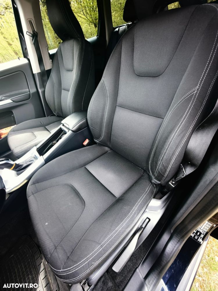 Volvo XC 60 D3 Geartronic Summum - 11