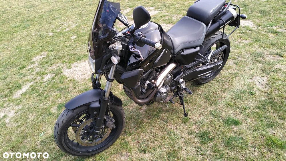 Yamaha MT - 6