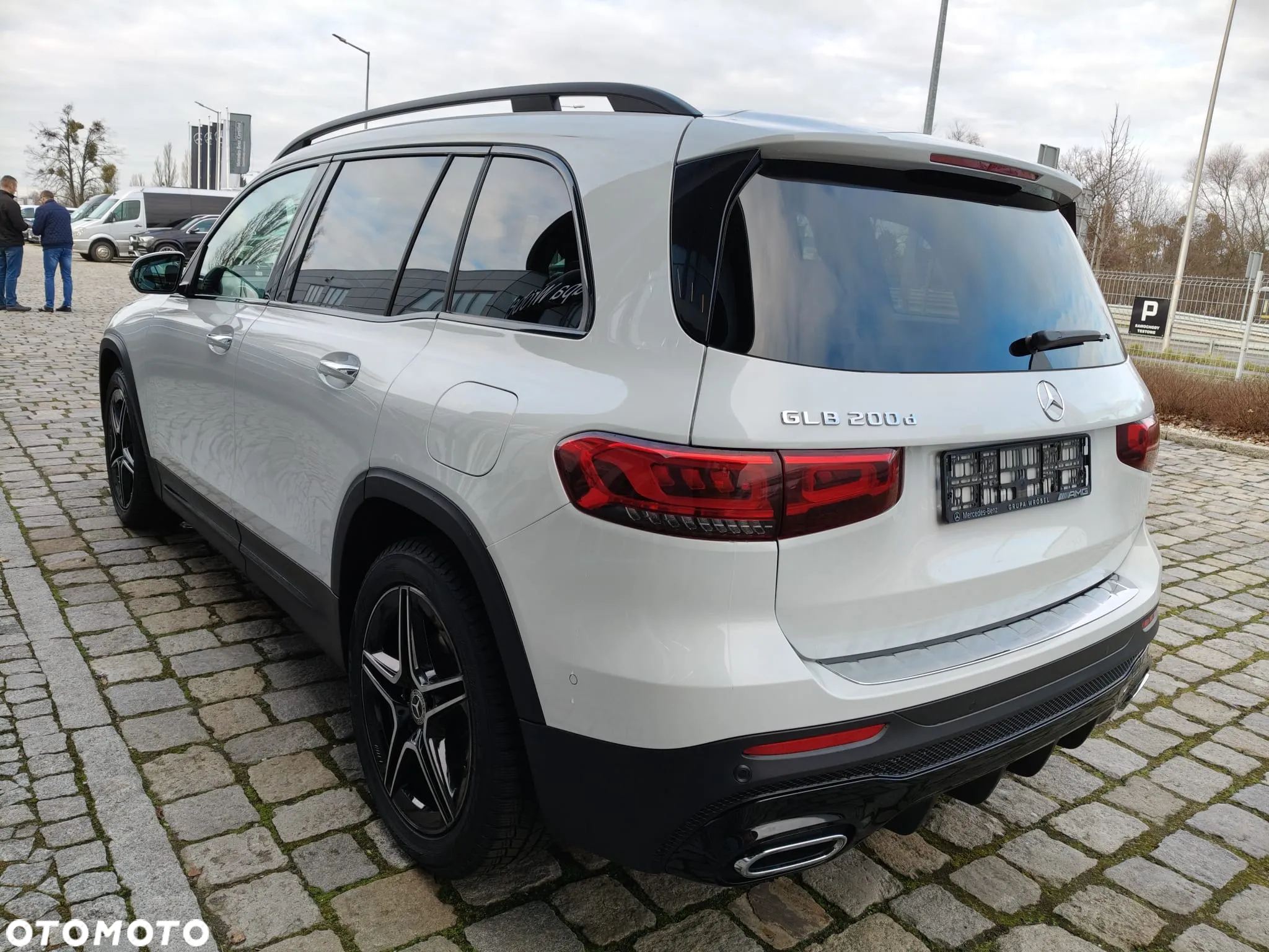 Mercedes-Benz GLB 200 d AMG Line 8G-DCT - 4