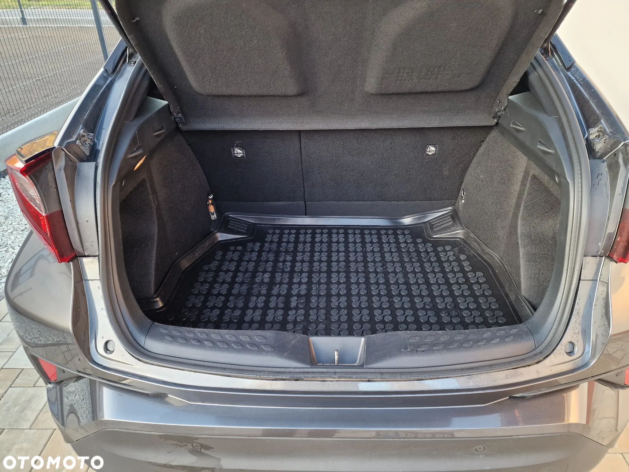 Toyota C-HR 1.8 Hybrid Comfort - 13