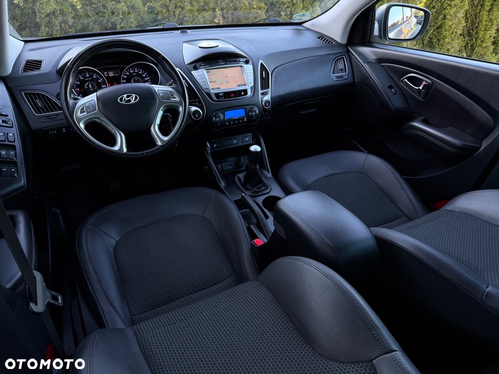 Hyundai ix35 2.0 4WD Premium - 21