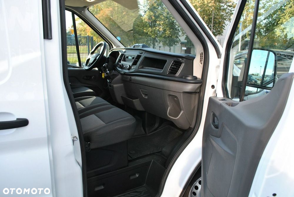 Ford Transit - 22
