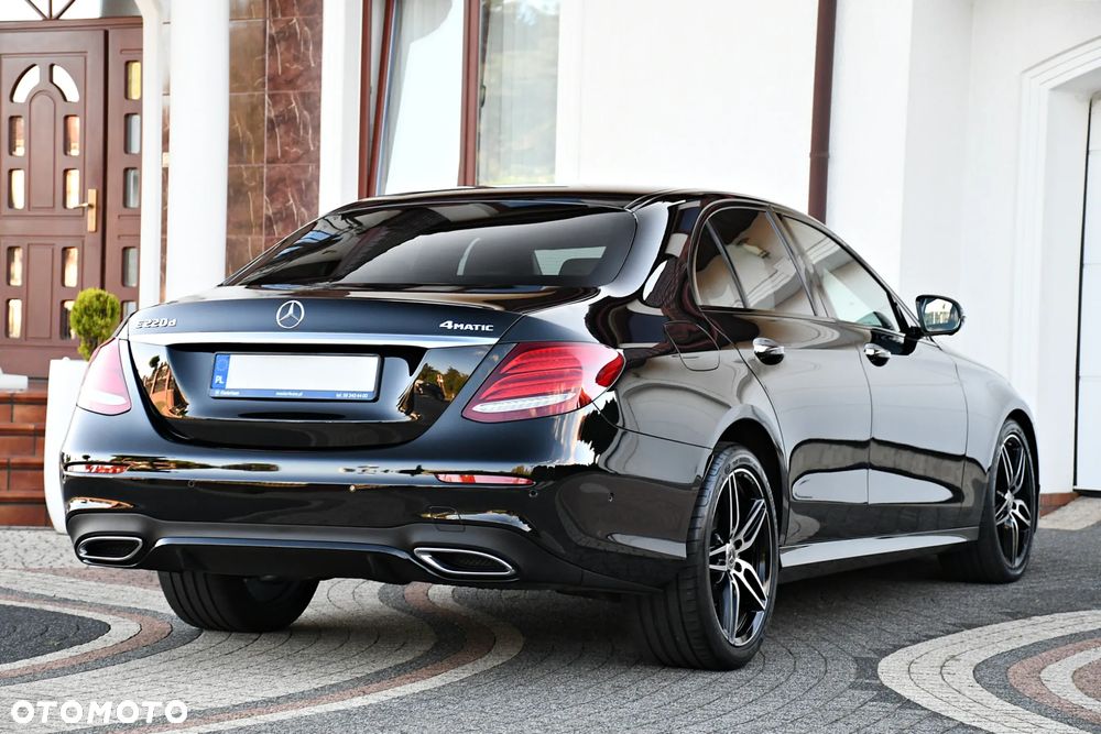 Mercedes-Benz Klasa E 220 d 4-Matic Business Edition 9G-TRONIC - 14