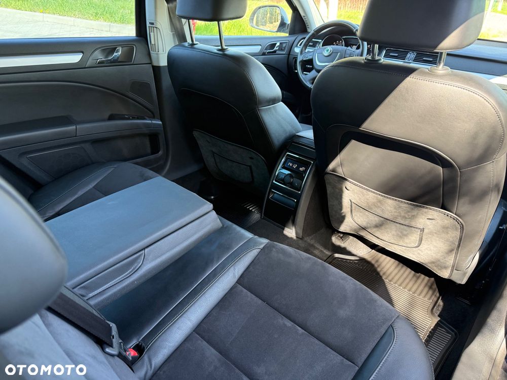 Skoda Superb 2.0 TDI L&K DSG - 9