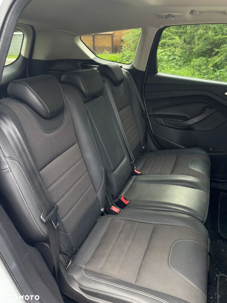 Ford Kuga - 16