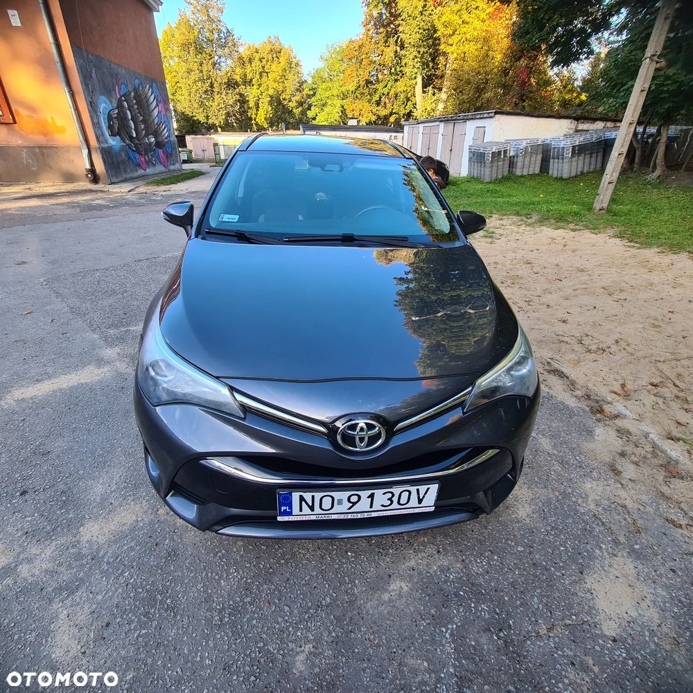 Toyota Avensis - 11