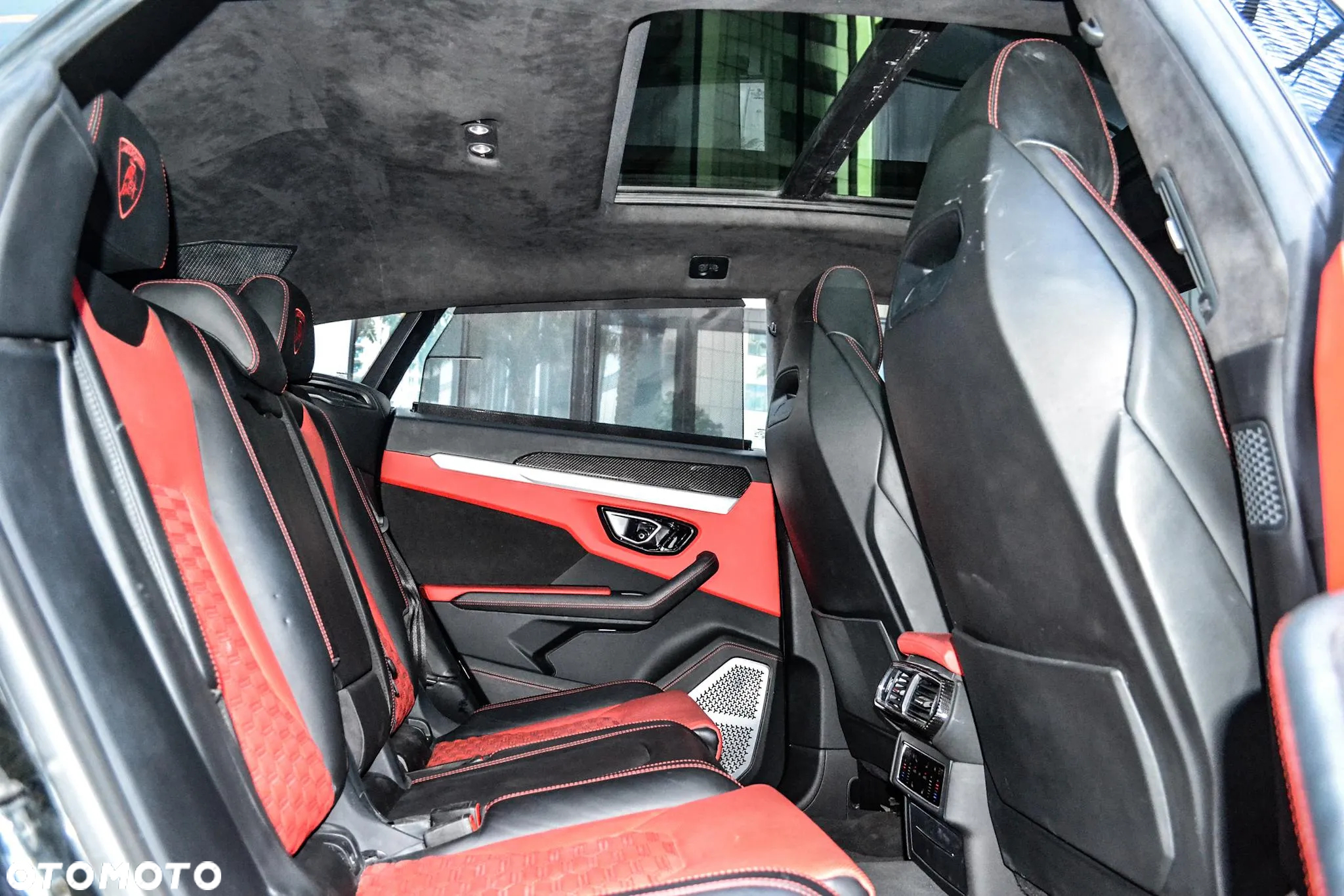 Lamborghini Urus Standard - 18