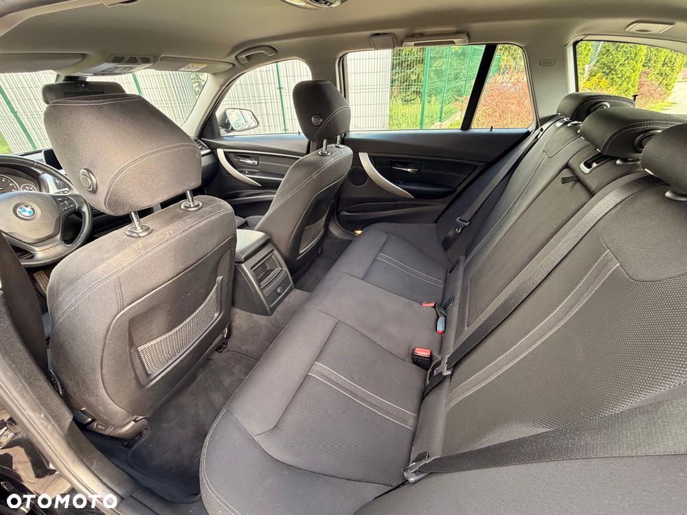 BMW Seria 3 318d - 28