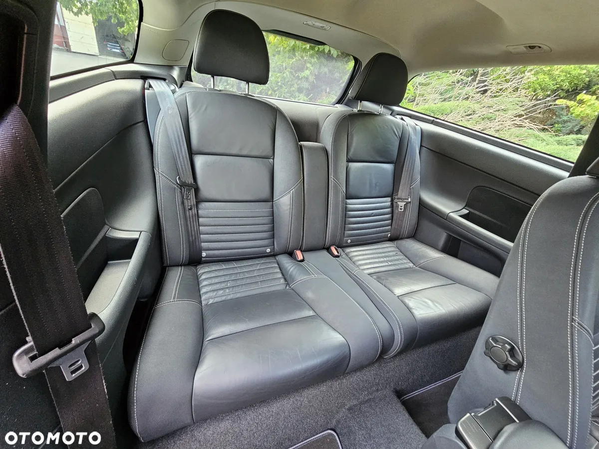 Volvo C30 D2 R-Design - 19