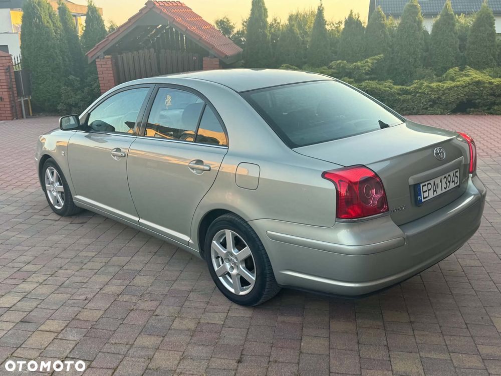 Toyota Avensis - 3