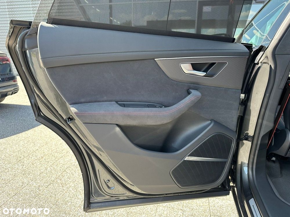 Audi RS Q8 - 19