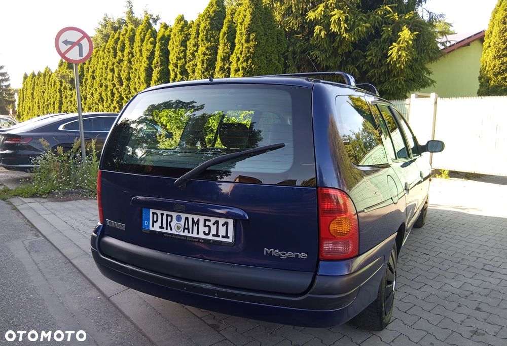 Renault Megane 1.4 16V Authentique - 4