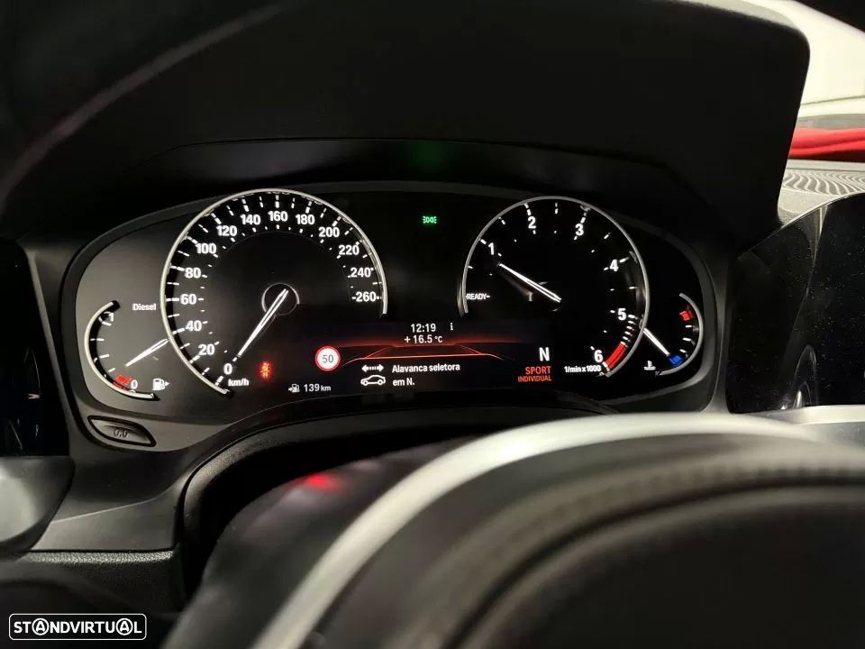 BMW 320 d Touring Pack Desportivo M Pro Auto - 24