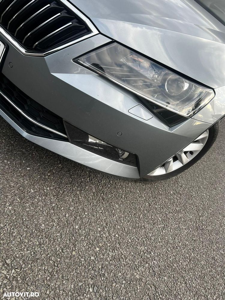 Skoda Superb 2.0 TDI DSG Style - 18